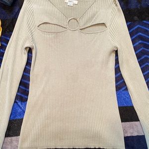 Olive green top with cut out in front. Long sleeved ribbed top